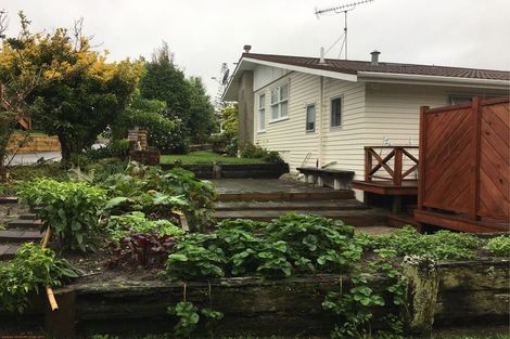 Photo of property in 6 Philip Place, Hillcrest, Auckland, 0627