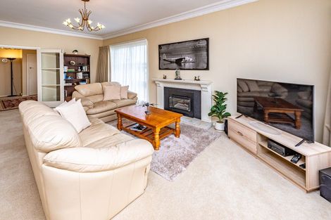 Photo of property in 20 Great North Road, Saint Johns Hill, Whanganui, 4500