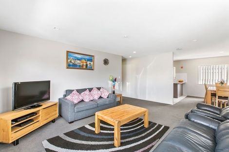 Photo of property in 24 Maadi Place, Papakura, 2110