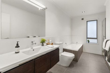 Photo of property in 89a Beach Haven Road, Beach Haven, Auckland, 0626