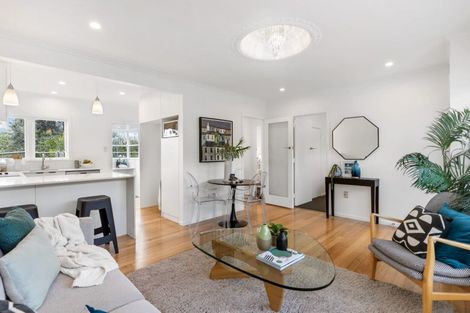Photo of property in 3/109 Ocean View Road, Hillcrest, Auckland, 0627