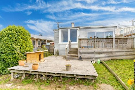 Photo of property in 17 Peel Street, Mornington, Dunedin, 9011