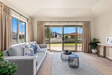 Photo of property in 8 Tarn Close, Pyes Pa, Tauranga, 3112