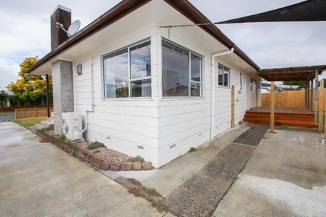 Photo of property in 14 Oakfield Crescent, Pukete, Hamilton, 3200