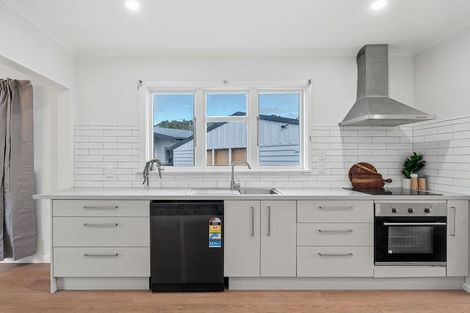 Photo of property in 267 Centaurus Road, Saint Martins, Christchurch, 8022