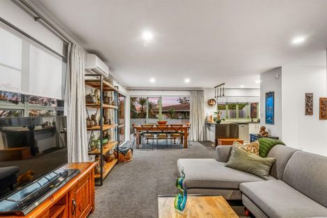 Photo of property in 87 Glengarry Road, Glen Eden, Auckland, 0602