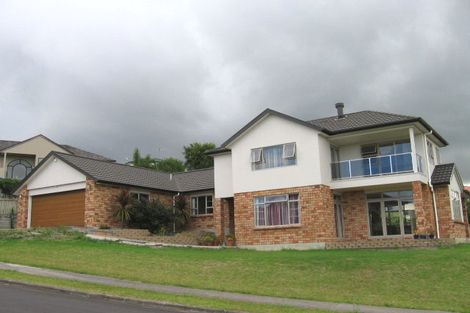 Photo of property in 1 Bonnard Place, West Harbour, Auckland, 0618