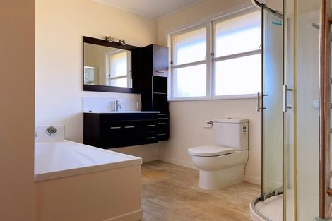 Photo of property in 8 Vista Terrace, Hillcrest, Hamilton, 3216