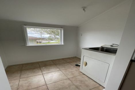 Photo of property in 372 Glenfield Road, Glenfield, Auckland, 0629