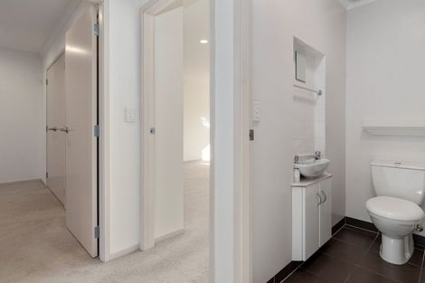 Photo of property in 405c Devonport Road, Tauranga South, Tauranga, 3112