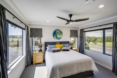 Photo of property in 69 Meeanee Quay, Westshore, Napier, 4110