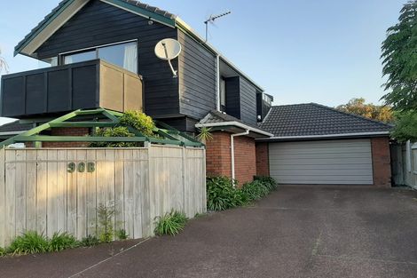 Photo of property in 90b Simmental Crescent, Somerville, Auckland, 2014