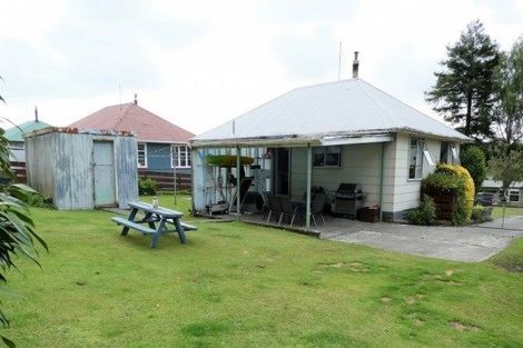 Photo of property in 16 Mawhera Street, Dobson, Greymouth, 7805