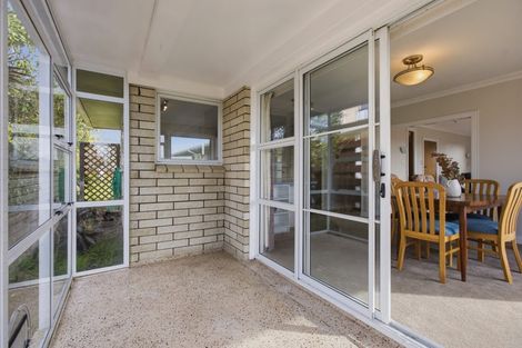 Photo of property in 34 Truby King Street, Merrilands, New Plymouth, 4312