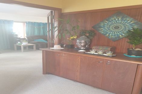 Photo of property in 1/8 Golf Road, New Lynn, Auckland, 0600