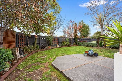 Photo of property in 98 Northcote Road, Northcote, Christchurch, 8052
