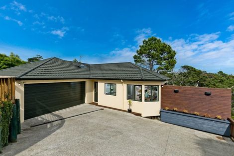 Photo of property in 2/131 Browns Bay Road, Browns Bay, Auckland, 0630