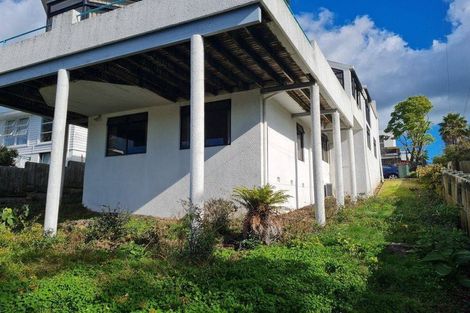 Photo of property in 2/293 Glenfield Road, Glenfield, Auckland, 0629