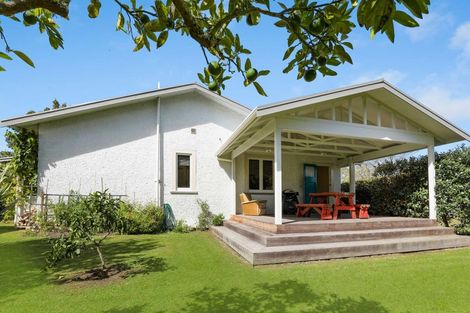 Photo of property in 14 Grey Street, Marton, 4710