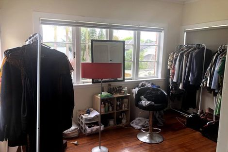 Photo of property in 46 Clarence Road, Northcote Point, Auckland, 0627