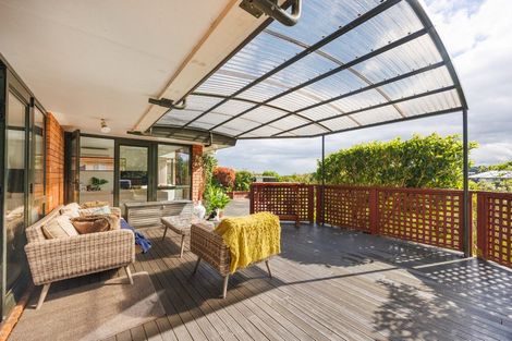 Photo of property in 197 Ruapehu Drive, Fitzherbert, Palmerston North, 4410