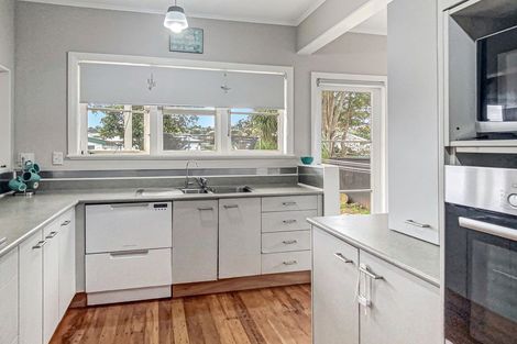 Photo of property in 16 Churchill Street, Kensington, Whangarei, 0112