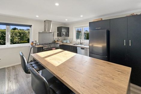 Photo of property in 25 Old Coach Road South, Otaki Beach, Otaki, 5512