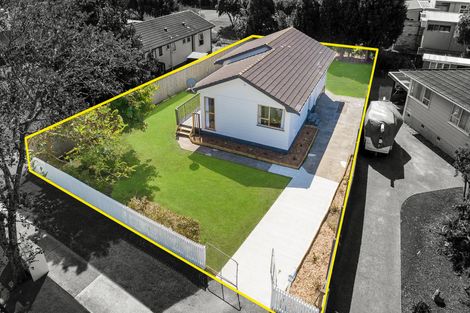 Photo of property in 72 Boundary Road, Clover Park, Auckland, 2019