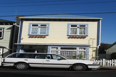 Photo of property in 23 Hawker Street, Mount Victoria, Wellington, 6011