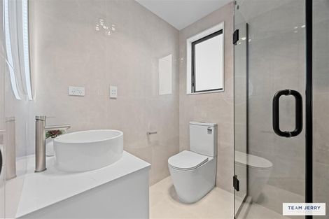 Photo of property in 63 Whare Kauri Road, Papakura, 2110