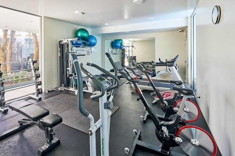 Photo of property in Sanctum Apartment, 10 Ebor Street, Te Aro, Wellington, 6011