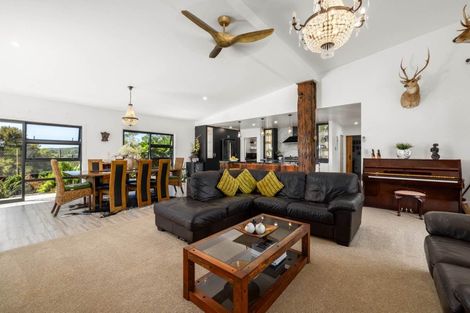 Photo of property in 65 Jamesons Esplanade, Haruru, 0204