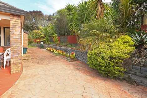 Photo of property in 8 Chardonnay Rise, Henderson, Auckland, 0612