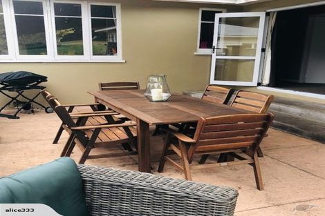 Photo of property in 20 Aorangi Place, Birkenhead, Auckland, 0626