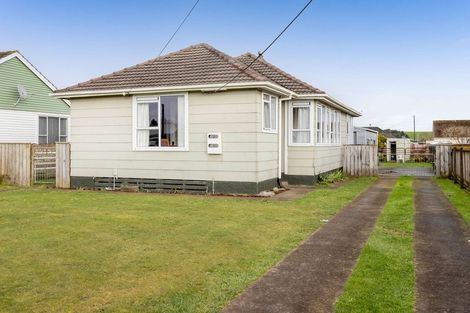 Photo of property in 5 Derby Street, Eltham, 4322