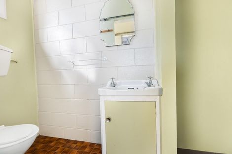 Photo of property in 30 Clutha Street, Alexandra, 9320