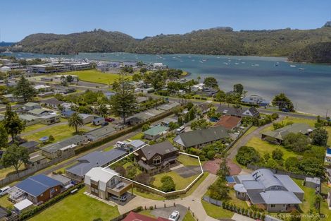 Photo of property in 131 Albert Street, Whitianga, 3510