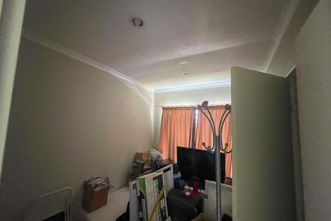 Photo of property in 6a Aldern Road, Massey, Auckland, 0614