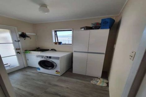 Photo of property in 2/42 Prince Regent Drive, Half Moon Bay, Auckland, 2012