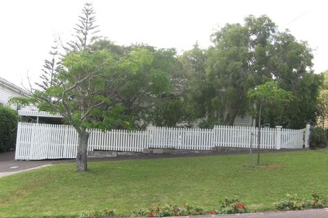 Photo of property in 2/52 Mozeley Avenue, Devonport, Auckland, 0624