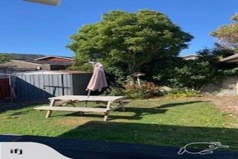 Photo of property in 2/156 Knights Road, Hutt Central, Lower Hutt, 5011