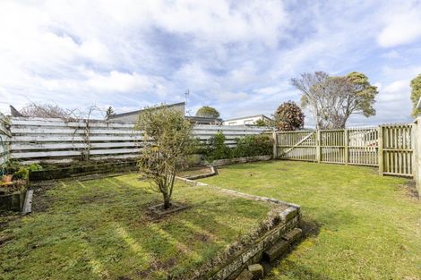 Photo of property in 9a Brierley Place, Marfell, New Plymouth, 4310
