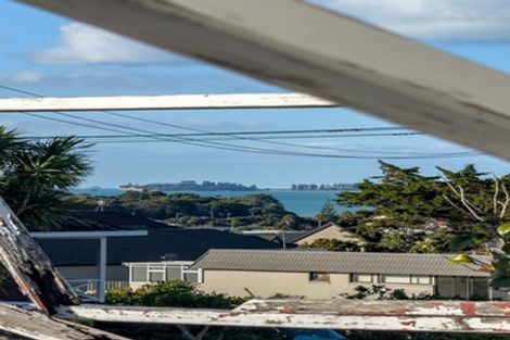 Photo of property in 1/20 Takutai Avenue, Bucklands Beach, Auckland, 2012