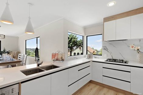 Photo of property in 7 Spencer Road, Oteha, Auckland, 0632