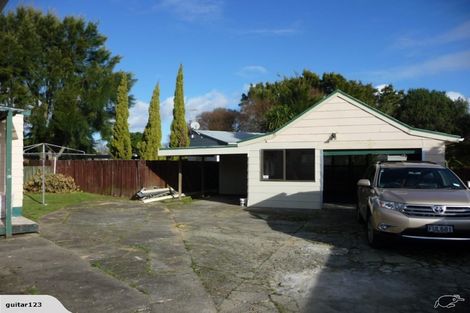 Photo of property in 1/12 Goldnib Place, Randwick Park, Auckland, 2105