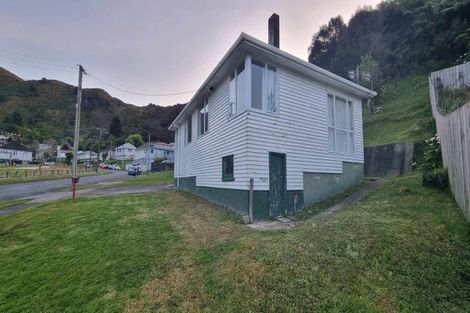 Photo of property in 69 Judd Crescent, Naenae, Lower Hutt, 5011