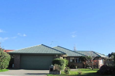 Photo of property in 10 Realm Drive, Paraparaumu, 5032