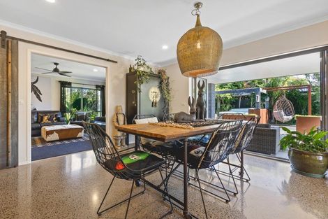 Photo of property in 10 Cooke Farm Grove, Waiwhakaiho, New Plymouth, 4312