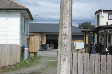 Photo of property in 82a Kelman Road, Kelston, Auckland, 0602