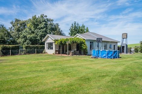 Photo of property in 381 Pareora River Road, Saint Andrews, Timaru, 7972